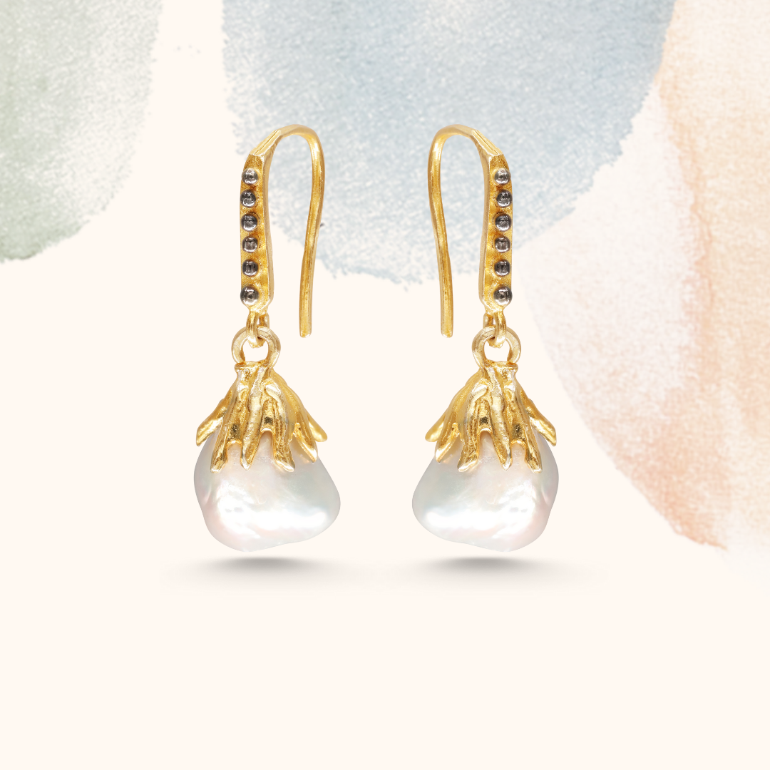 Calista Pearl Earrings